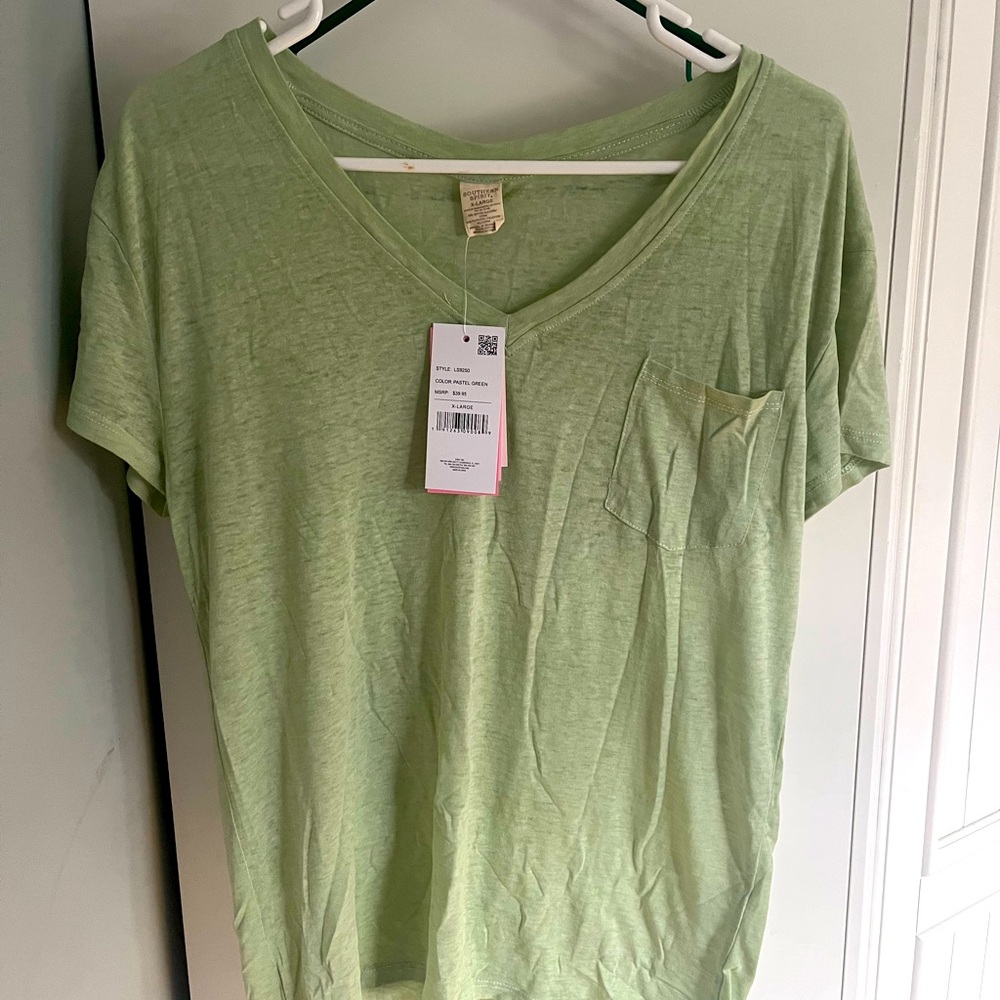 v-neck green/red shirt